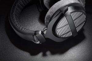 Best Electrostatic Headphones - headphonage.com