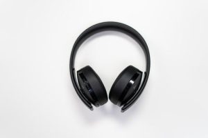 best noise cancelling headphones under 200
