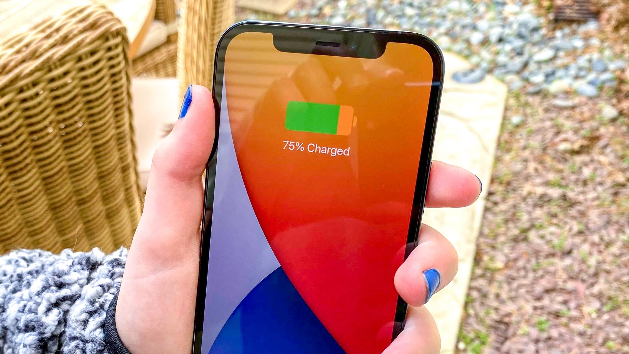 how to check beats battery on iphone